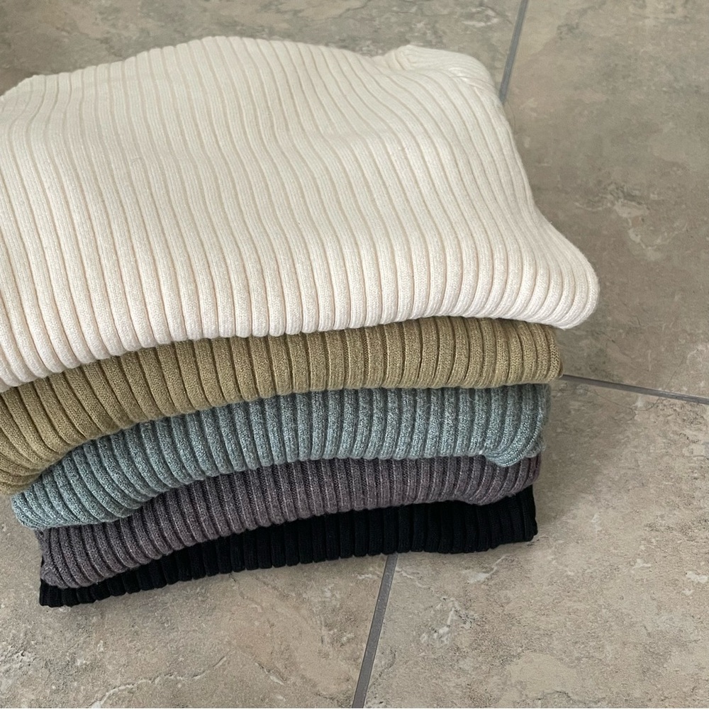 Blue Ribbed Turtleneck Sweater - Picture 3 of 3